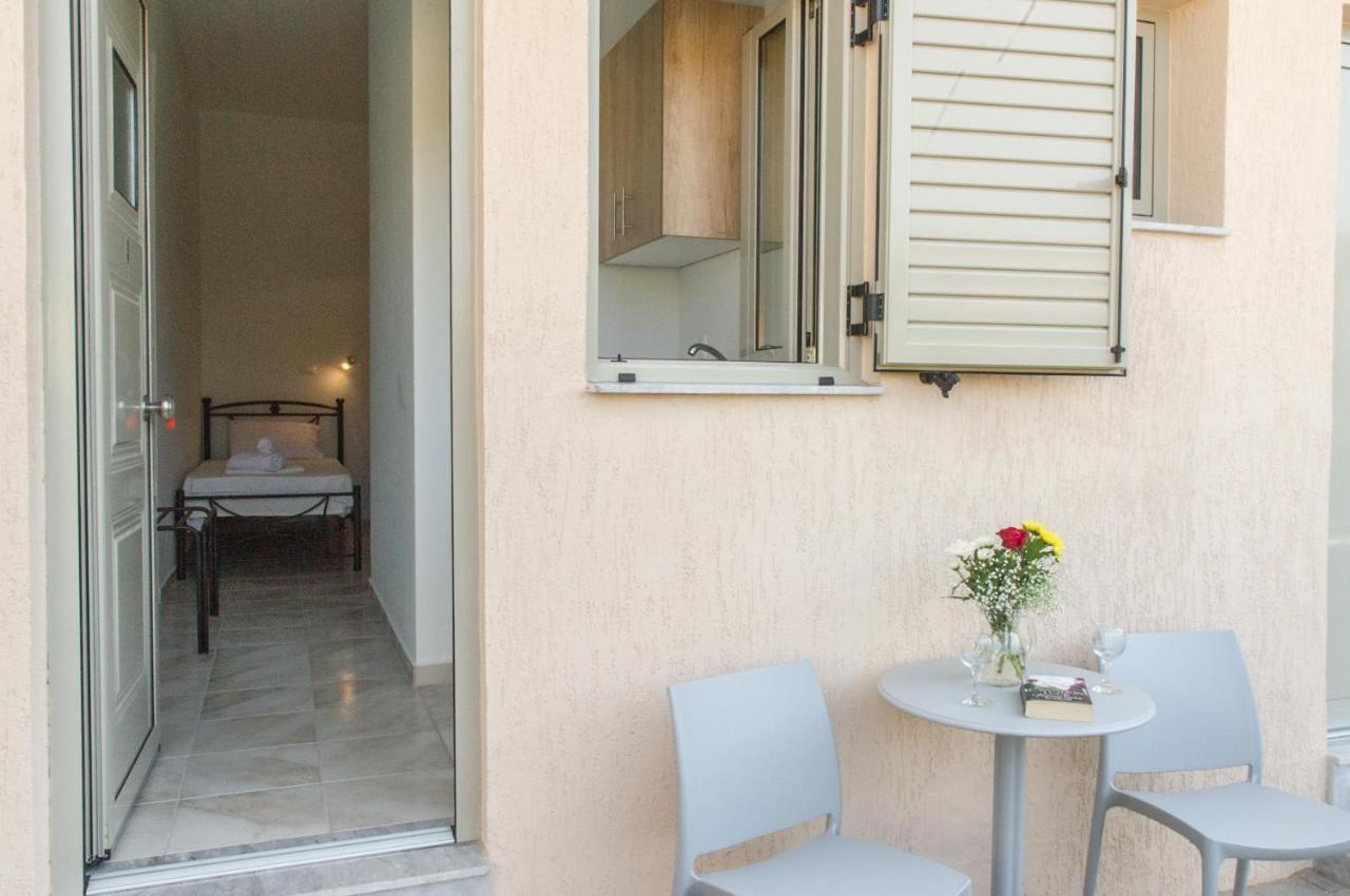 Tasos Rooms Stoúpa Exterior photo