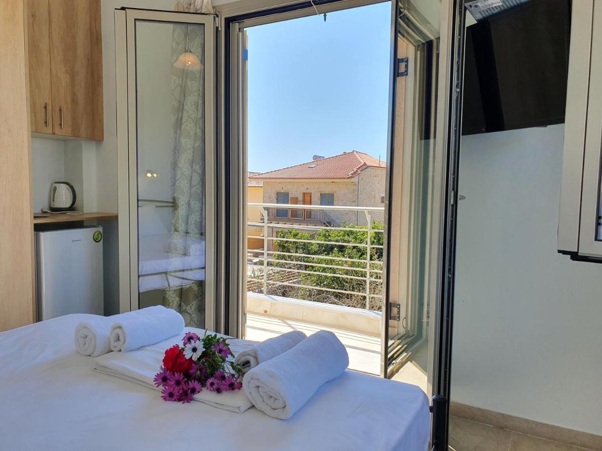 Tasos Rooms Stoúpa Exterior photo